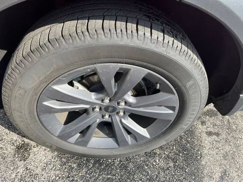 Used 2023 Ford Explorer XLT w/ Equipment Group 202A AWD/4WD image 24