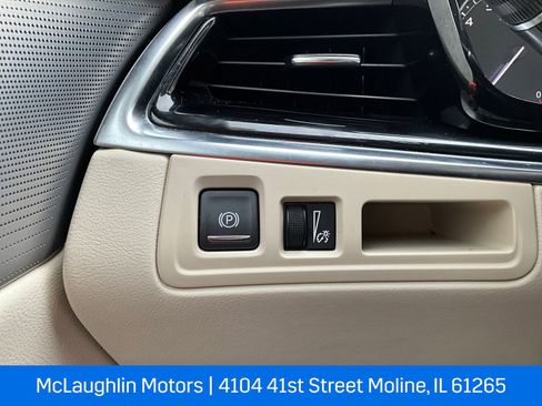 Certified 2023 Cadillac XT6 Premium Luxury image 25