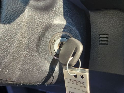 Used 2023 Toyota Tacoma SR image 28