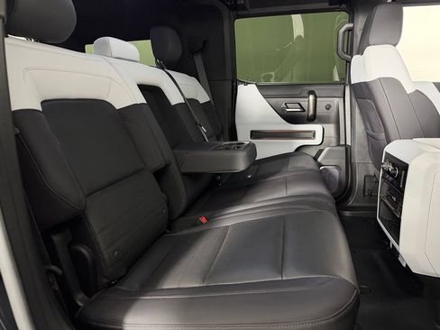 Used 2025 GMC Hummer EV 3X w/ Extreme Off-Road Package AWD/4WD image 27