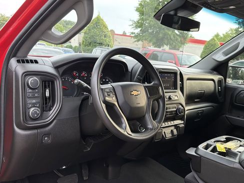 Used 2022 Chevrolet Silverado 1500 Custom AWD/4WD image 16