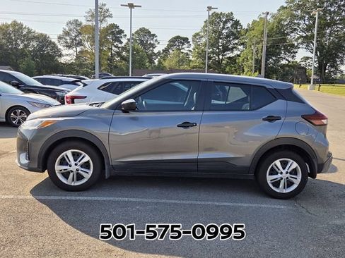 Used 2025 Nissan Kicks Play S FWD image 2