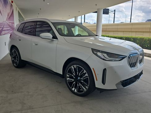Certified 2026 BMW X3 xDrive30 w/ Convenience Package AWD/4WD image 1