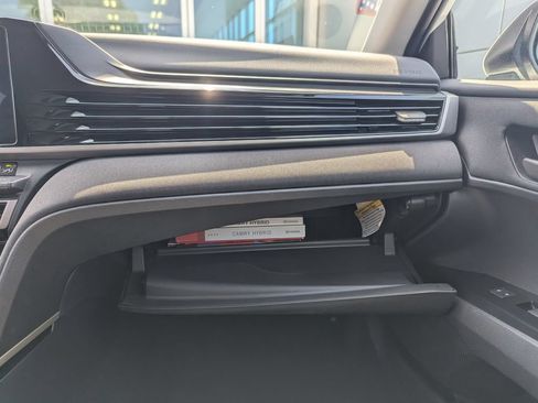 Used 2025 Toyota Camry LE FWD image 28