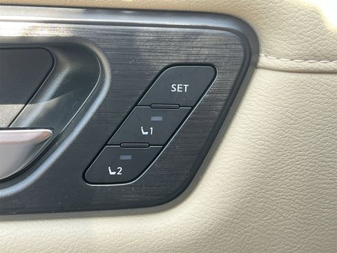 New 2025 Nissan Armada Platinum Reserve image 22