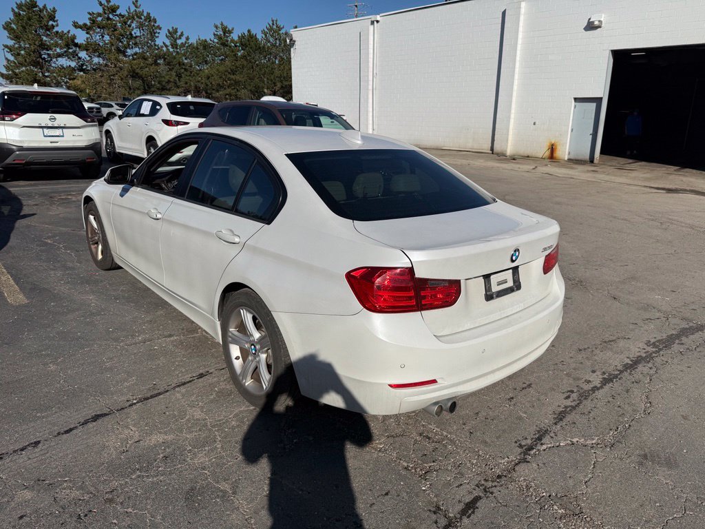 Used 2015 BMW 328i Sedan RWD image 2