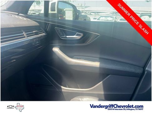 Used 2019 Audi Q7 3.0T Prestige w/ Prestige Package AWD/4WD image 18