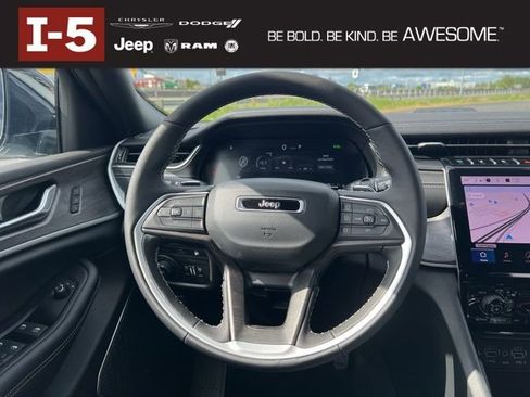 New 2025 Jeep Grand Cherokee Limited 4xe image 2