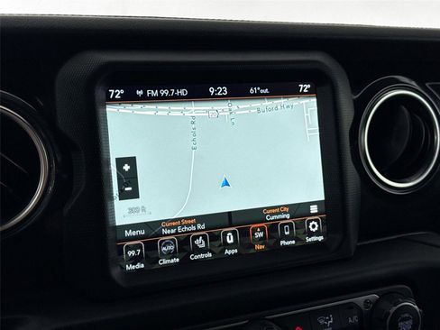 Used 2022 Jeep Wrangler Unlimited Sahara AWD/4WD image 6