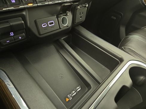 Certified 2023 Chevrolet Silverado 2500 High Country w/ Safety Package II image 28