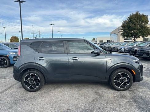 Used 2024 Kia Soul EX image 8