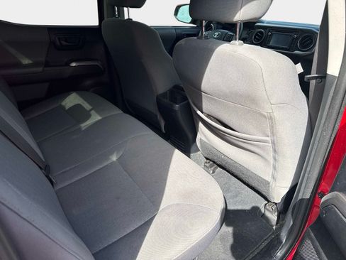 Used 2019 Toyota Tacoma SR5 RWD image 13