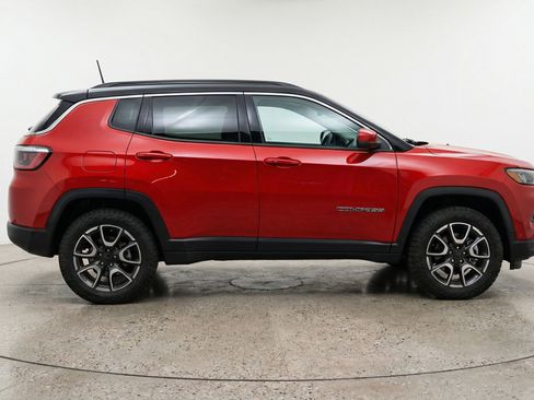 Used 2025 Jeep Compass Trailhawk AWD/4WD image 11