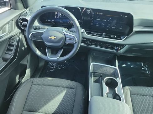 Used 2025 Chevrolet Equinox LT AWD/4WD image 14