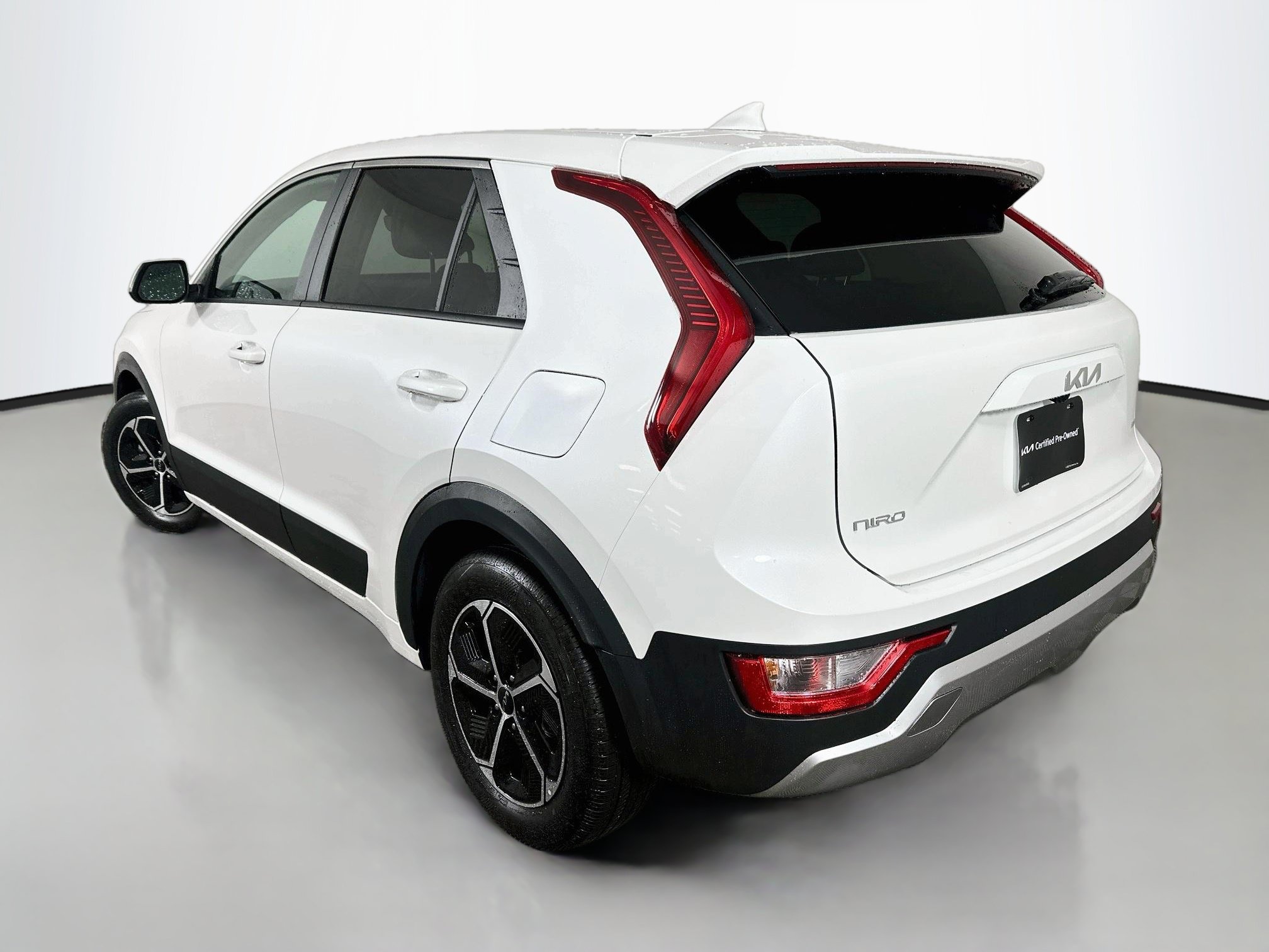 Certified 2026 Kia Niro LX FWD image 5