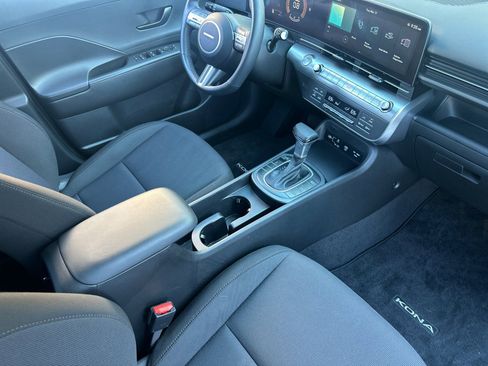 Certified 2025 Hyundai Kona SEL image 17