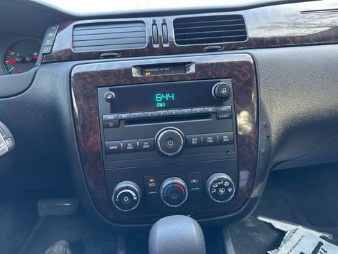Used 2014 Chevrolet Impala Limited LS image 10
