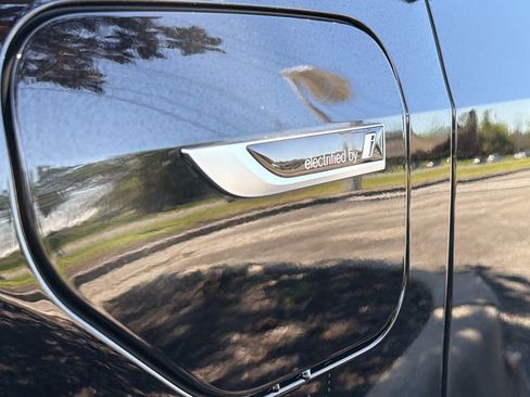 Certified 2023 BMW X5 xDrive45e w/ Parking Assistance Package image 27