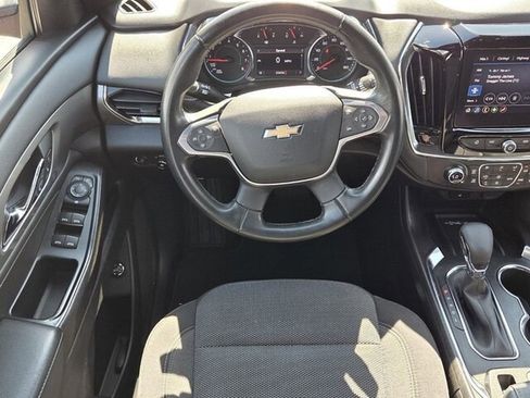 Certified 2023 Chevrolet Traverse LT image 9