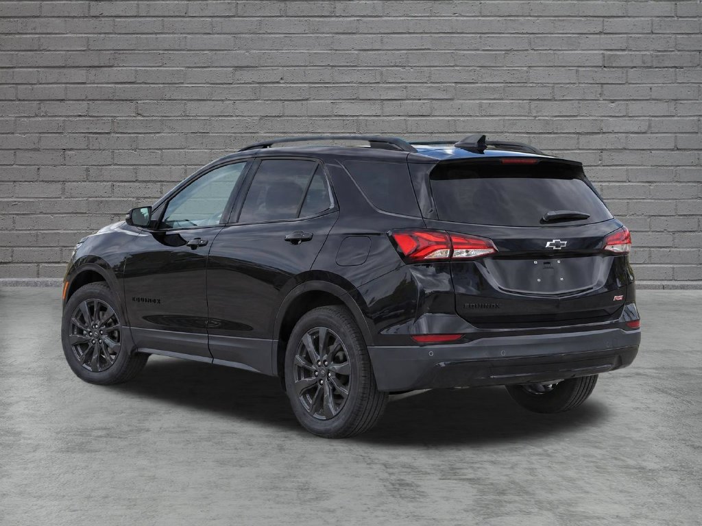 Certified 2023 Chevrolet Equinox RS w/ RS Leather Package AWD/4WD image 3
