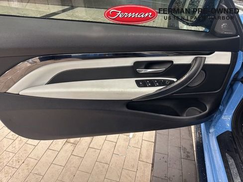 Used 2019 BMW M4 Convertible w/ Competition Package image 9