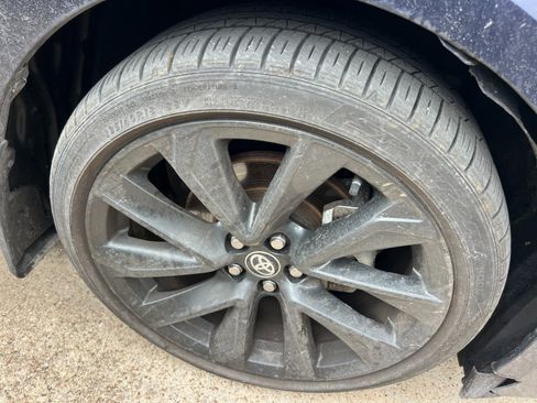 Used 2023 Toyota Corolla SE image 3