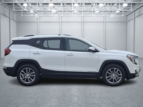 Certified 2024 GMC Terrain SLT FWD image 5