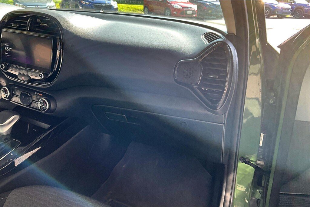 Used 2023 Kia Soul EX FWD image 11