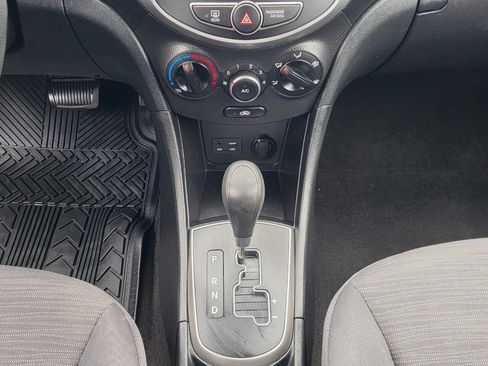 Used 2017 Hyundai Accent SE FWD image 14