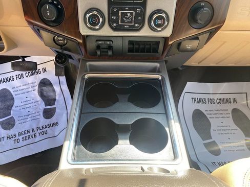 Used 2015 Ford F350 Lariat image 15