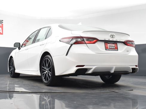 Used 2024 Toyota Camry SE image 26