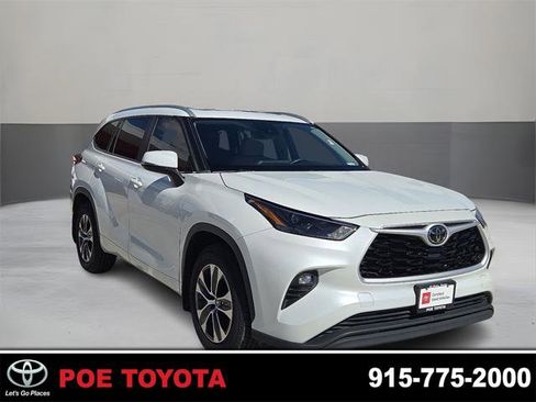 Certified 2023 Toyota Highlander XLE image 1
