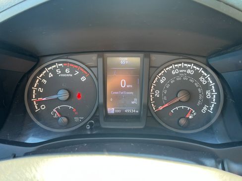 Used 2022 Toyota Tacoma SR image 15