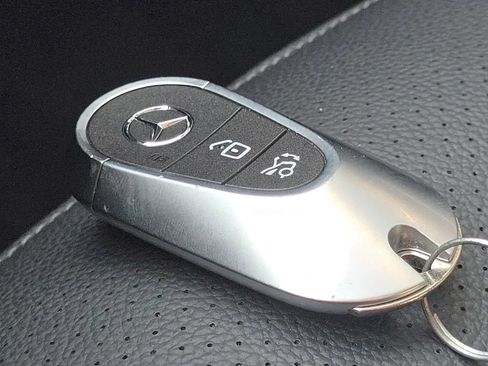 Certified 2025 Mercedes-Benz C 300 4MATIC Sedan image 37