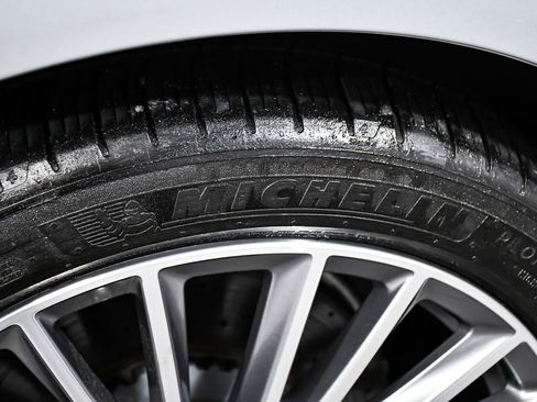 Used 2025 Mercedes-Benz E 53 AMG e 4MATIC Sedan image 96