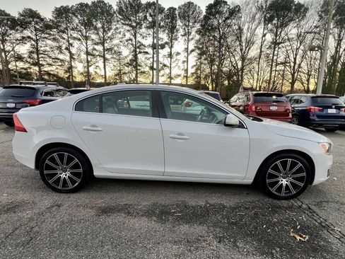 Used 2016 Volvo S60 T5 Premier image 8