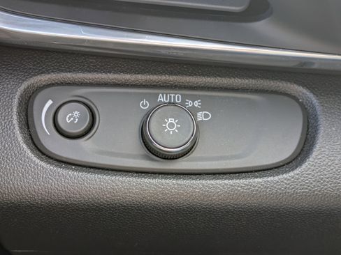 Certified 2024 Buick Envista Preferred w/ Advanced Safety Package image 25