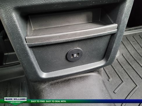 Certified 2023 Ford Edge SE image 29