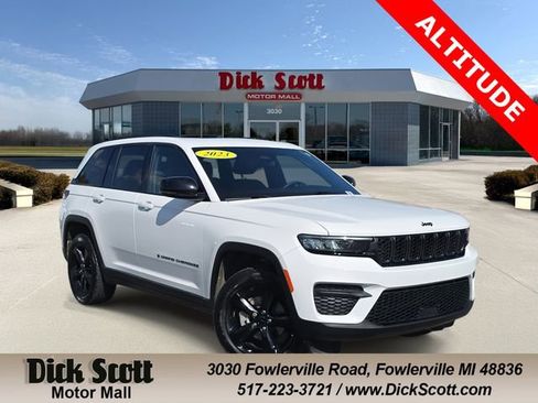 Certified 2023 Jeep Grand Cherokee Altitude image 1