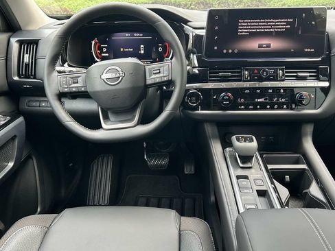 New 2026 Nissan Pathfinder SL FWD image 25
