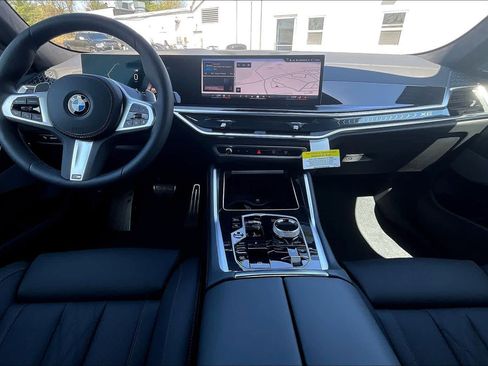 New 2026 BMW X6 xDrive40i w/ Executive Package image 5