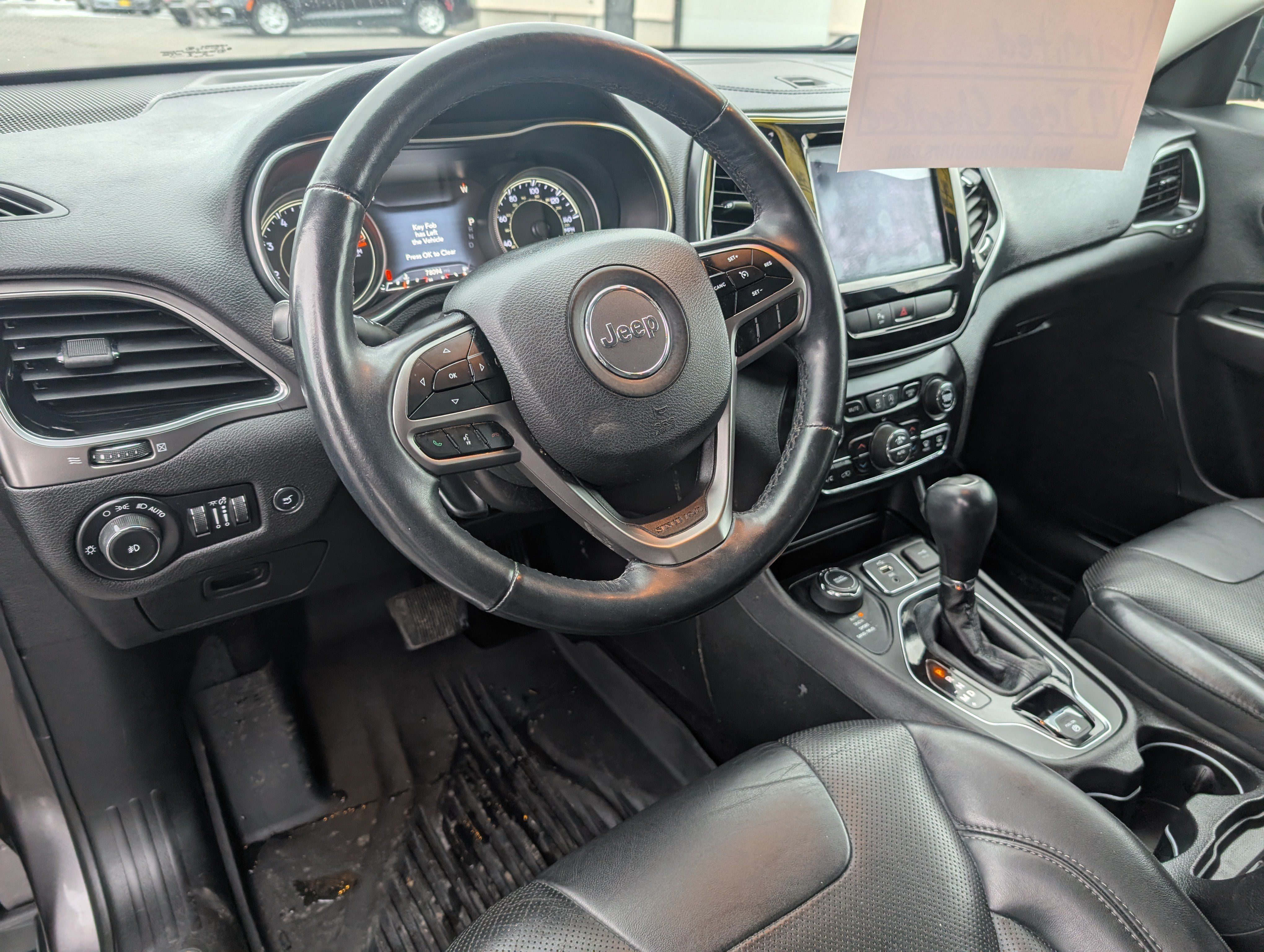 Used 2019 Jeep Cherokee Limited AWD/4WD image 14