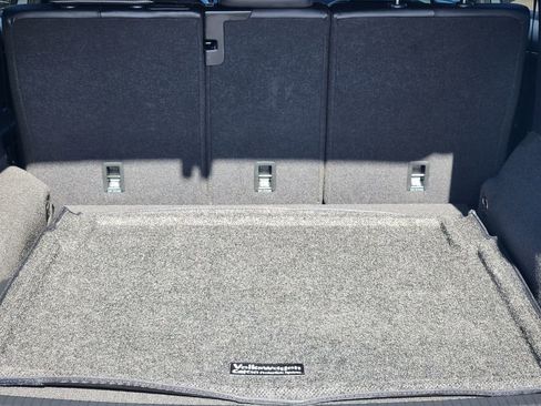 Used 2024 Volkswagen Tiguan SE R-Line image 20