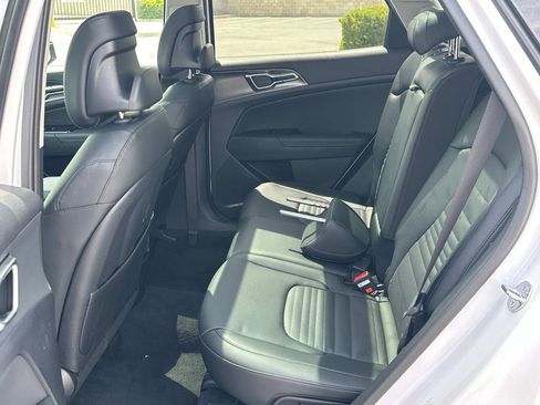 New 2025 Kia Sportage SX image 11
