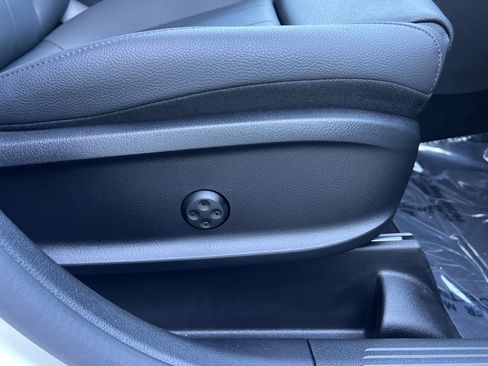 Certified 2025 Mercedes-Benz GLA 250 4MATIC image 27