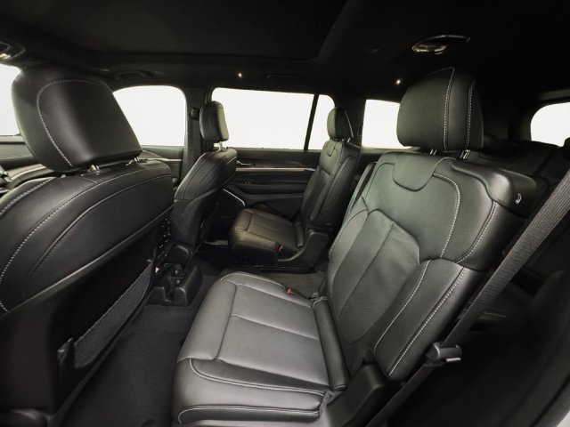 New 2027 Jeep Grand Cherokee L Limited AWD/4WD image 26