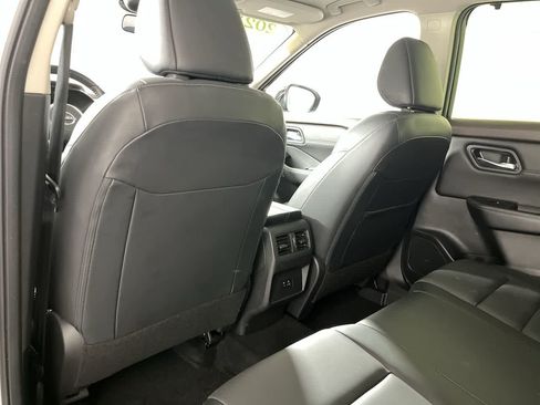 Used 2023 Nissan Rogue SV w/ SV Premium B Package AWD/4WD image 25