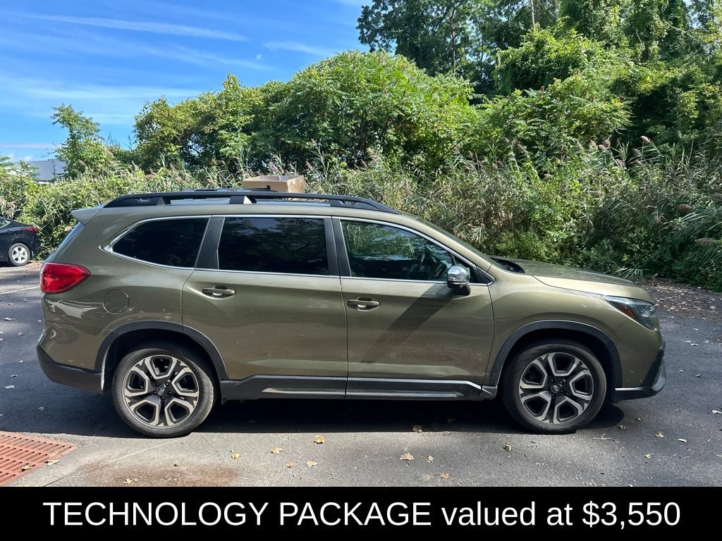 Used 2023 Subaru Ascent Limited w/ Technology Package AWD/4WD image 2