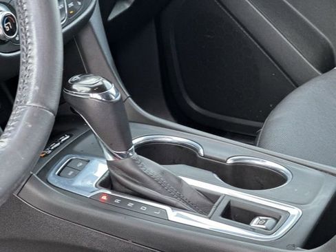 Used 2019 Chevrolet Equinox Premier w/ Premier Redline Edition image 15