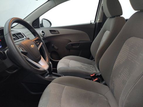 Used 2020 Chevrolet Sonic LT image 17